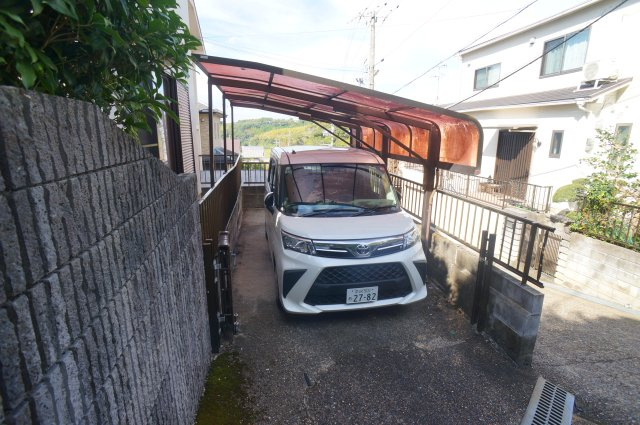 奈良市川上町戸建の駐車場