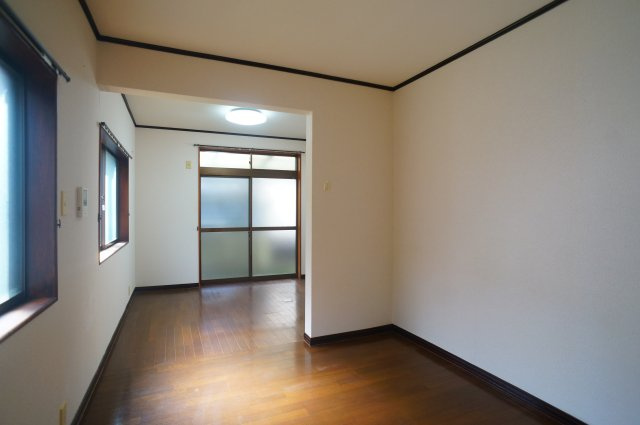 奈良市川上町戸建の居間・リビング