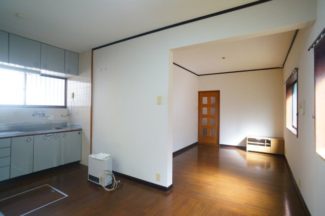 奈良市川上町戸建の居間・リビング