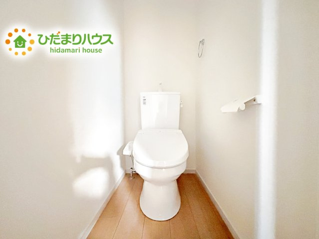 【トイレ】 | 水戸市平須町1期　新築戸建 | 1・2階にトイレあるため、同時に利用でき混雑を避けられますね