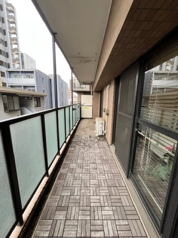 【バルコニー】