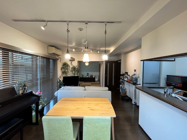 【居間・リビング】