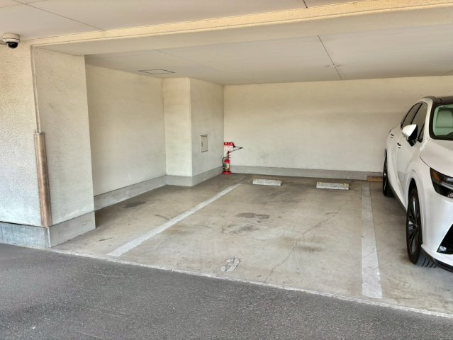 ハッピーコート飾磨の駐車場