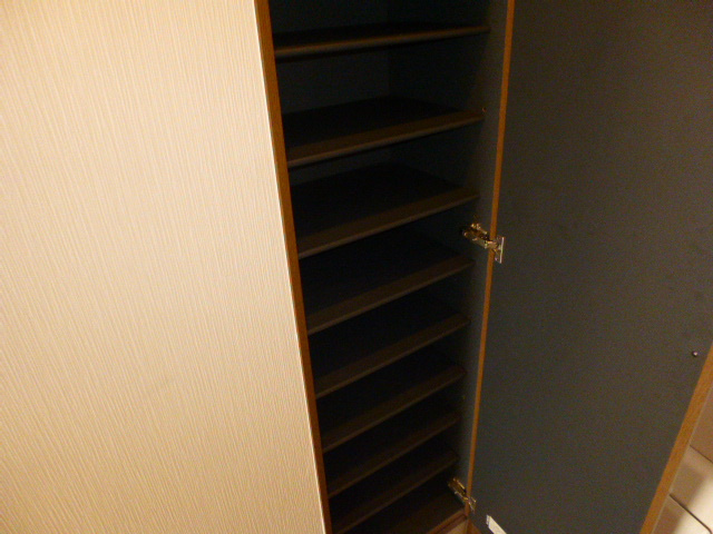 サンルームあじさいの内装|シューズボックス