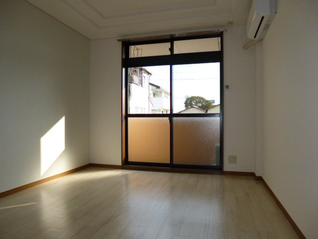 サンルームあじさいの居間・リビング|洋室