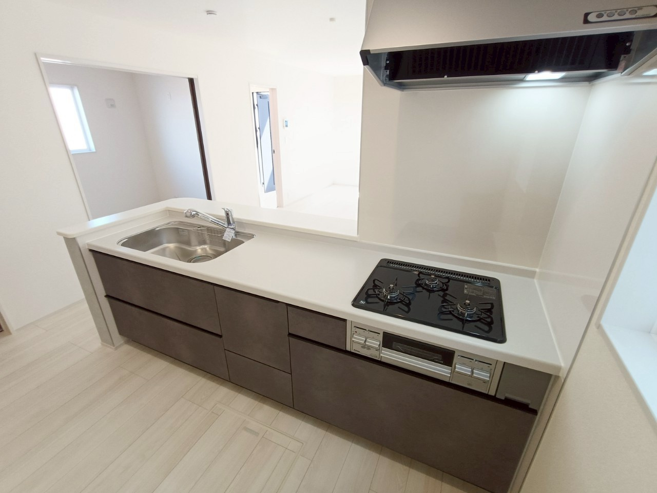 三郷市　戸ケ崎3丁目　新築戸建　全10棟のキッチン|施工例です