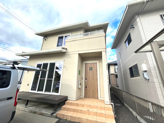 【外観】 | 岐阜市尻毛！一条工務店施工の中古住宅築5年！全館床暖房！長期優良認定住宅！お車並列3台可能！ | 岐阜市尻毛！一条工務店施工の中古住宅築5年！全館床暖房！長期優良認定住宅！お車並列3台可能！