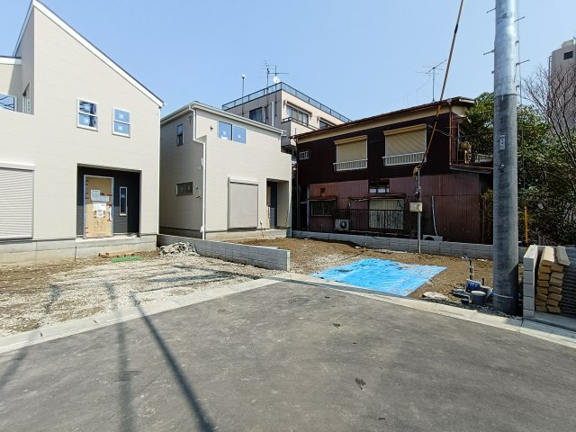 三郷市　戸ケ崎3丁目　新築戸建　全10棟の前面道路含む現地写真|前面道路含む現地写真です