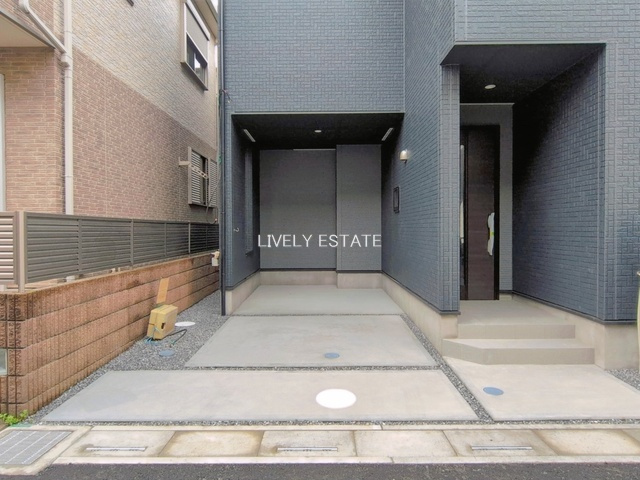 越谷市蒲生東町 新築分譲住宅の駐車場