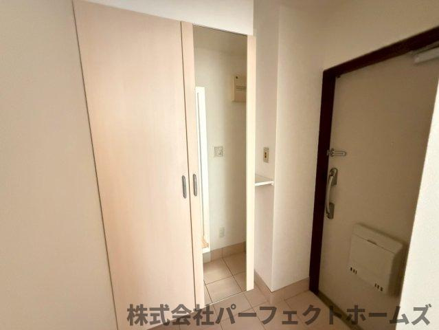 枚方ハイツ2号棟の収納|大きなスペースがあり、収納には困りません