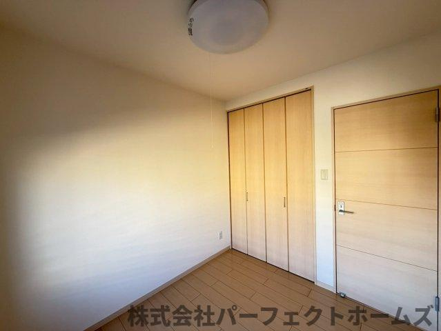 枚方ハイツ2号棟の洋室|使い勝手のいい洋室です