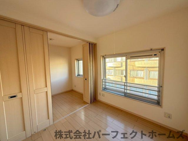 枚方ハイツ2号棟の洋室|個人の部屋や寝室として使える洋室です