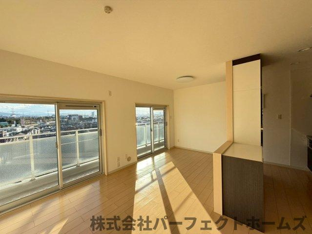 【居間・リビング】の画像