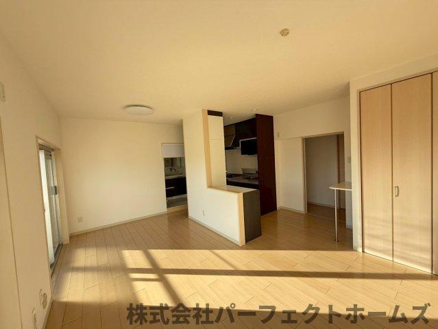 【居間・リビング】の画像