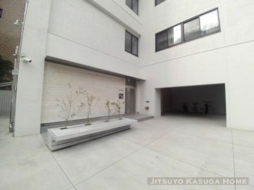 【エントランス】