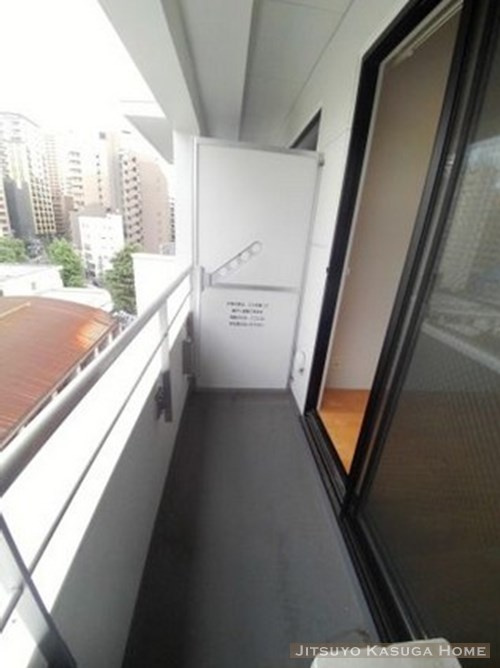 【バルコニー】