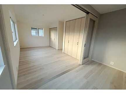 広島市安佐北区落合南3丁目　新築一戸建ての洋室