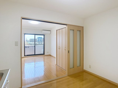 【寝室】 | サンヨービル