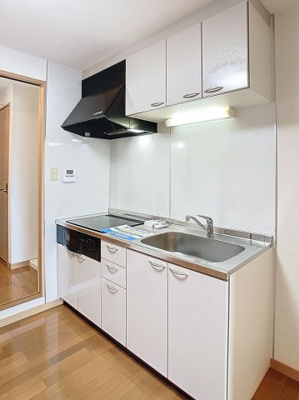 【キッチン】 | サンヨービル