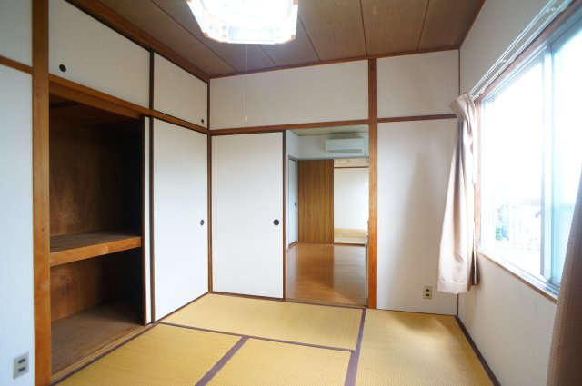 田村マンションの和室