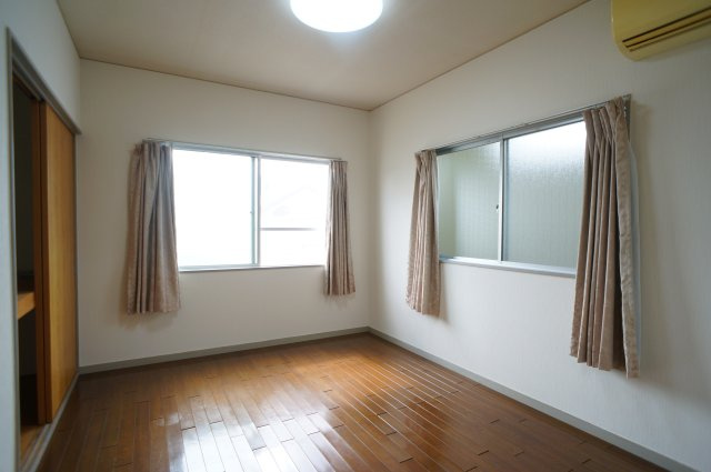 田村マンションの居間・リビング