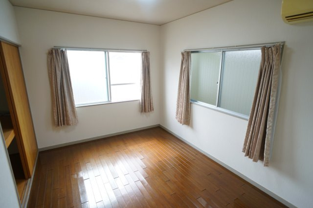 田村マンションの居間・リビング