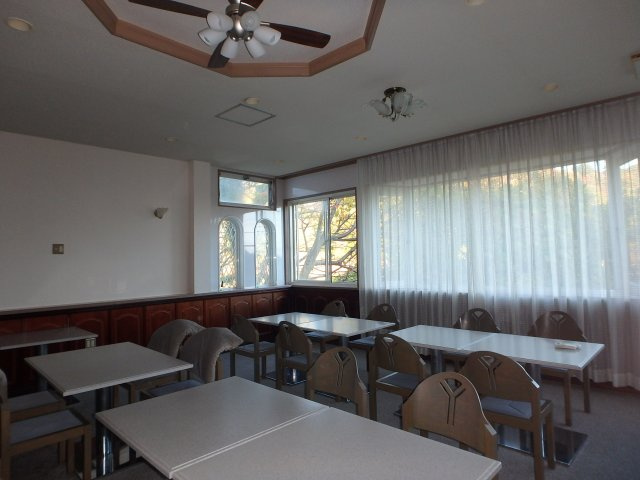 賀茂郡河津町見高の店舗の居間・リビング