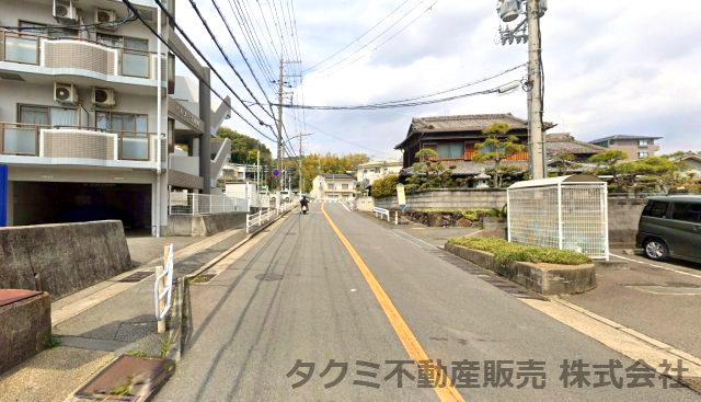 神戸市垂水区名谷町　中古戸建の前面道路含む現地写真