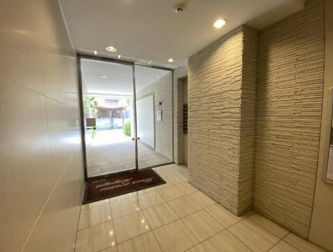 グリーンアベニュー阿佐谷のエントランス