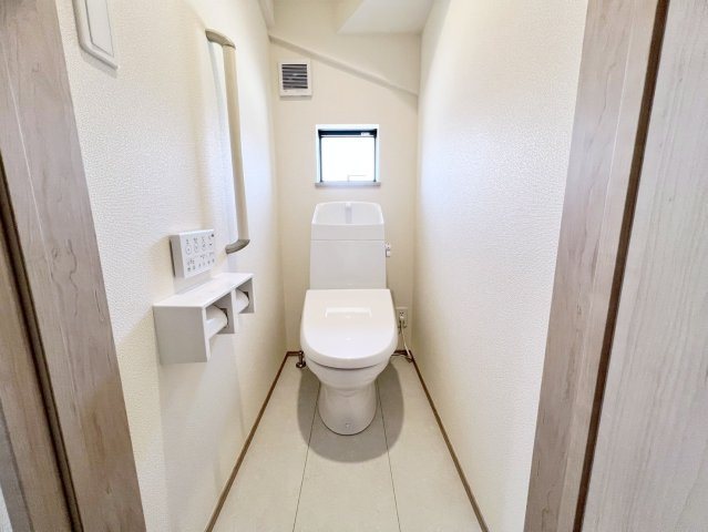 島田市中河　新築住宅のトイレ