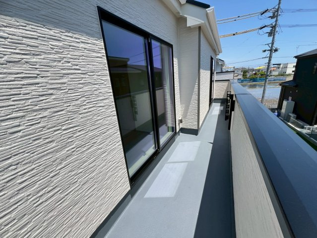 島田市中河　新築住宅のバルコニー