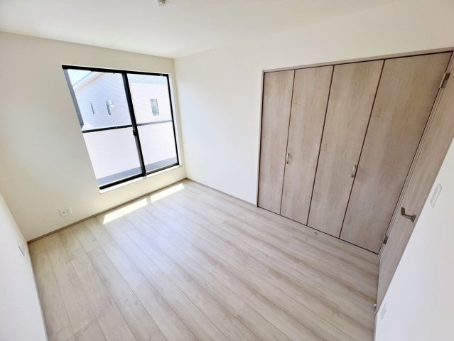 島田市中河　新築住宅の洋室
