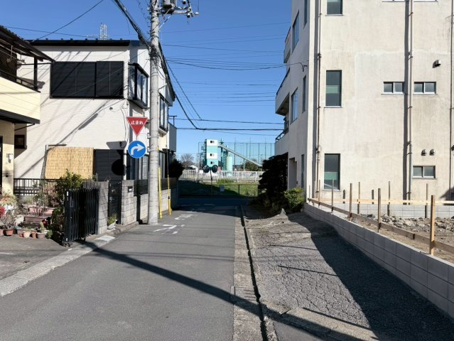 川口市上青木6丁目Ⅰ期　新築一戸建て　２号棟の前面道路含む現地写真|前面道路含む現地写真です