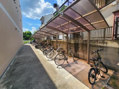 メイプルリーフ嵯峨野の駐車場|駐輪場