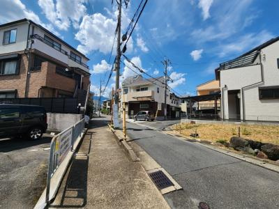 メイプルリーフ嵯峨野の周辺|前面道路