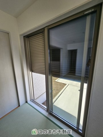 いろどりアイタウン栃木市大宮町22-P1　の設備|1階掃出し窓はシャッター雨戸で防犯性アップ♪