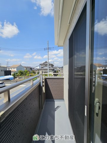 いろどりアイタウン栃木市大宮町22-P1　のバルコニー|陽当たり良好で、晴れた日には洗濯物がカラッと乾きますね