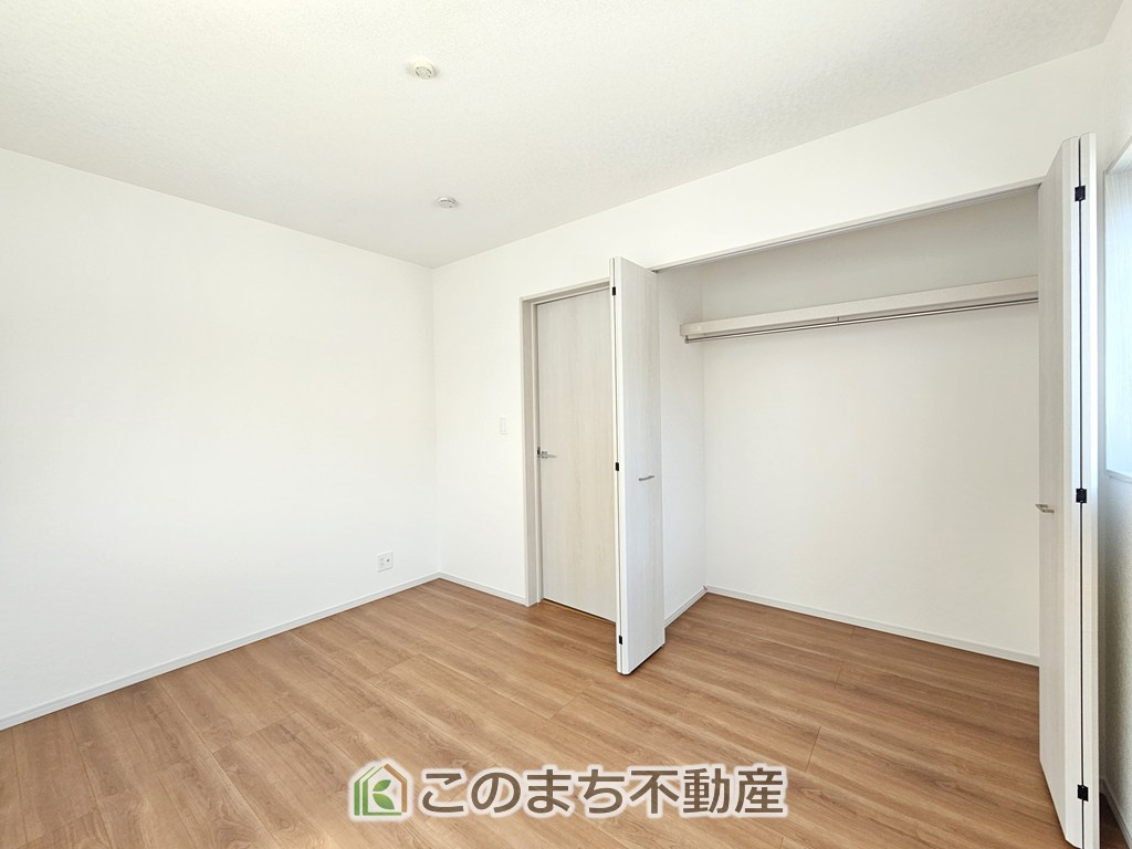 いろどりアイタウン栃木市大宮町22-P1　の洋室|南向きで陽当たりの良い洋室♪風通しもよく快適です☆