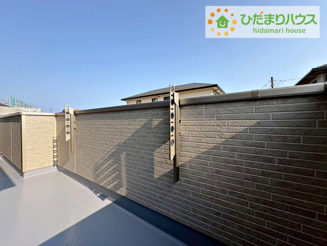 ひたちなか市足崎　新築戸建　B号棟のバルコニー|広々としたバルコニーは、大量の洗濯物を干しても余裕！お布団だって、家族全員分をいっきに干せますね(^O^)