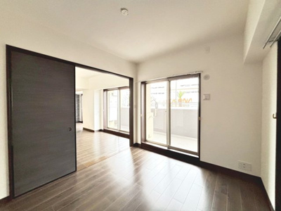 【洋室】 | エステムコート堺東ＣｉｔｙＬｉｆｅ | クロス・フローリング張替！綺麗な壁や床で室内が明るくなりますね！爽やかな気分でお過ごしいただけますよ！