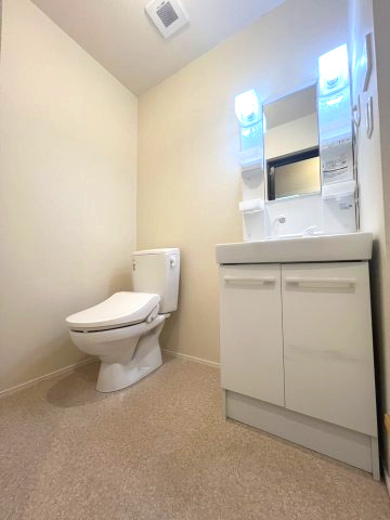 【洗面所】 | コンポジット相原