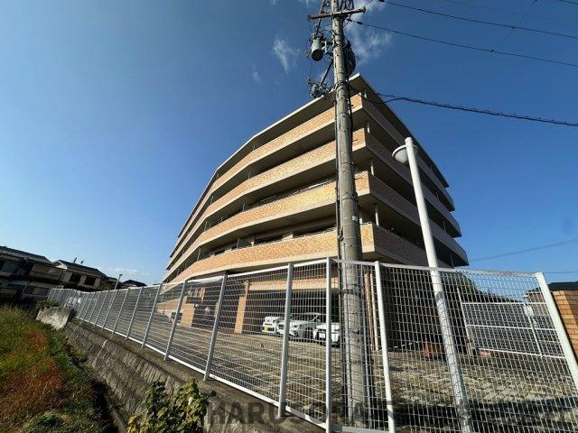 グラン・ドムール交野