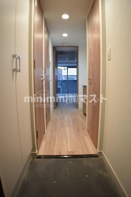 ララプレイス難波・シエールの玄関