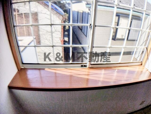 小林コーポの展望|和室６帖には、解放感ある出窓… 