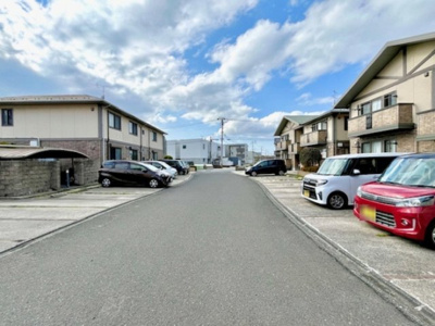【駐車場】 | グランシャリオ　A棟