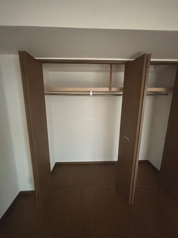 大阪市中央区博労町４丁目の賃貸マンションの収納