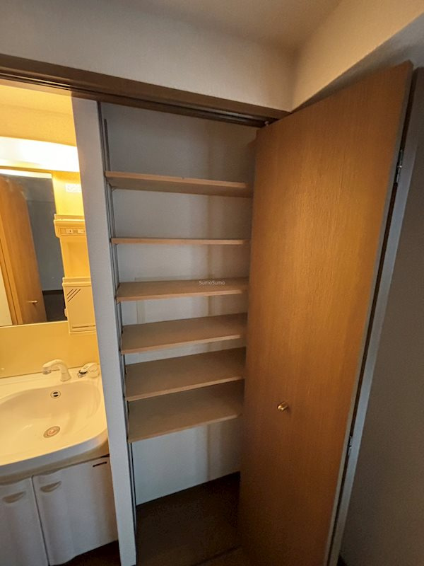 大阪市中央区博労町４丁目の賃貸マンション