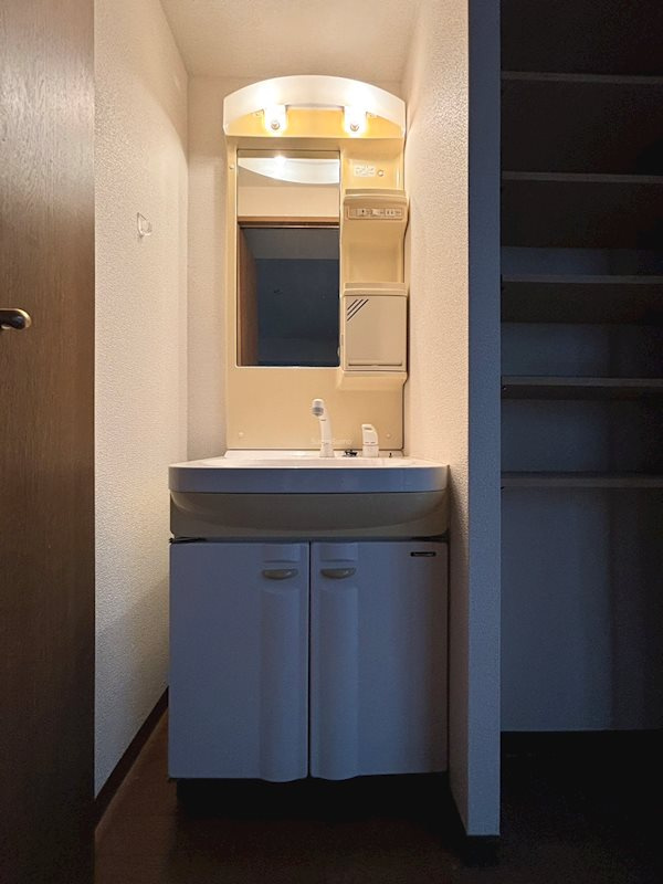 大阪市中央区博労町４丁目の賃貸マンション