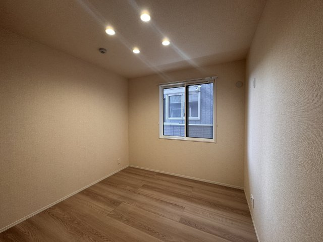 TORISIA殿城の寝室|5帖洋室