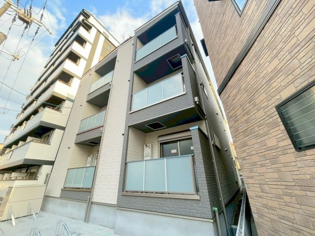 ヴェルメゾン新大阪の外観